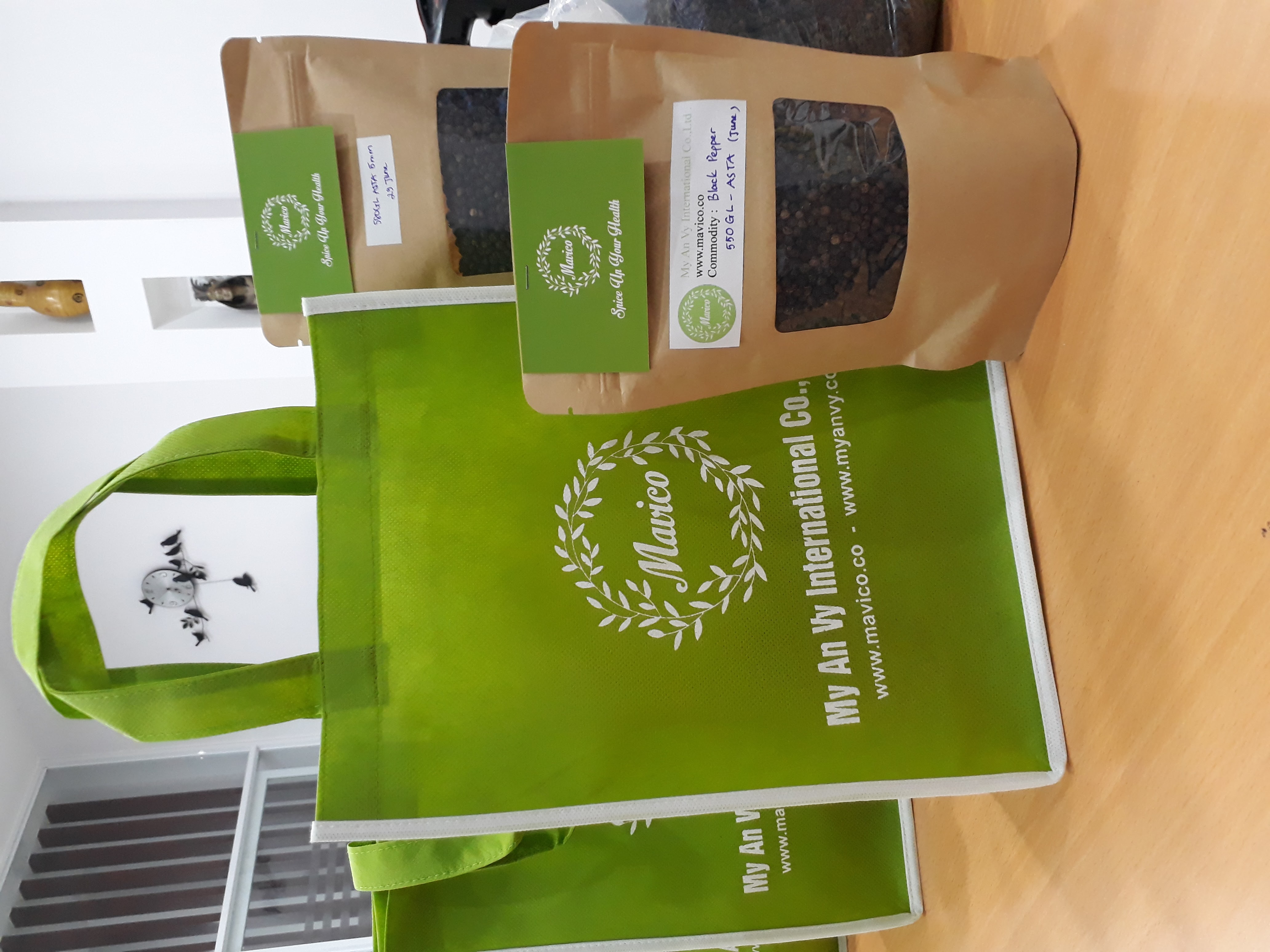 Muốn bán công ty thương mại dịch vụ đa ngành nghề thành lập 2017 ở Hcm