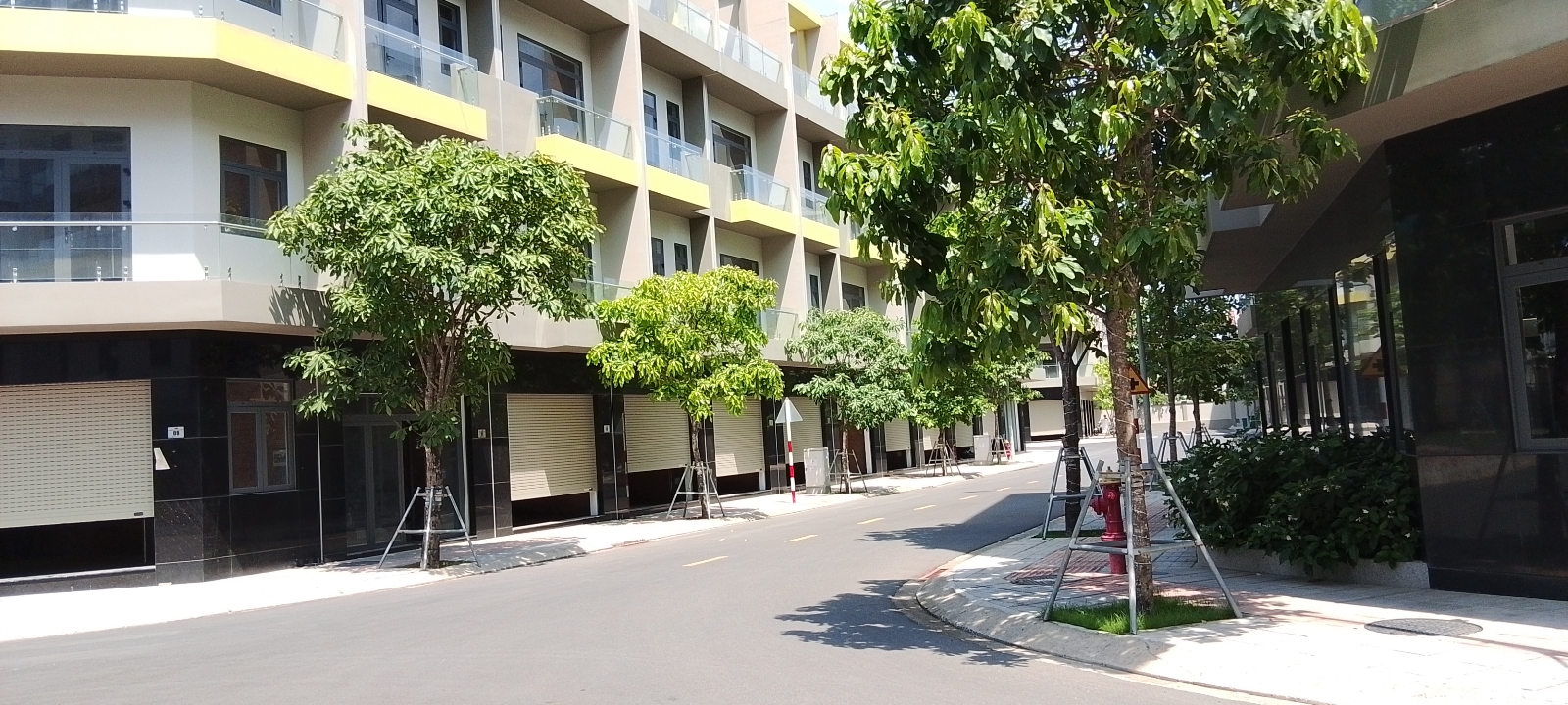 Cần sang nhượng cty tư vấn, thi công xây dựng công trình dân dụng, công nghiệp và đường hẻm, thoát nước. Chứng chỉ hành nghề thiết kế, tư vấn xây dựng hạng 2